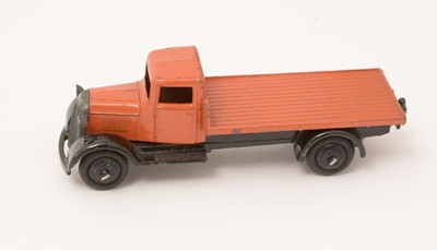 Lot 1099 - Dinky Toys diecast trucks