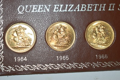 Lot 1039 - Queen Elizabeth II gold sovereign collection