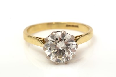 Lot 496 - A solitaire diamond ring