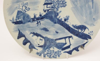 Lot 725 - Chinese blue and white charger