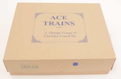 Lot 1068 - Ace Trains 0-gauge corridor coach set