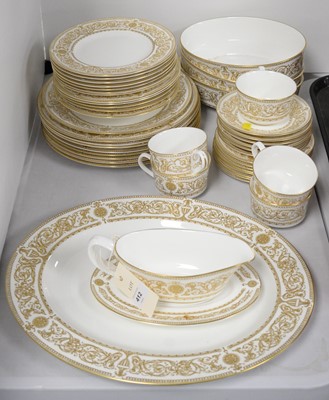 Lot 412 - A Royal Worcester 'Hyde Park' pattern part dinner and tea service