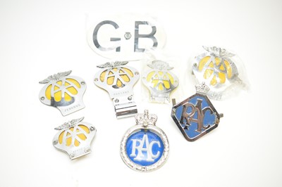 Lot 824 - A selection of AA and RAC car badges.