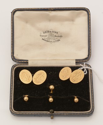 Lot 186 - A pair of 18ct yellow gold cufflinks and four shirt studs