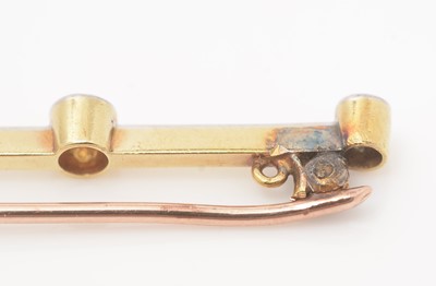 Lot 511 - A Victorian diamond bar brooch