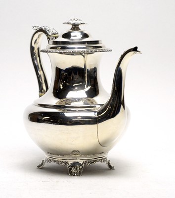 Lot 602 - An early Victorian silver teapot, by William Lister I