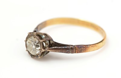 Lot 515 - A solitaire diamond ring