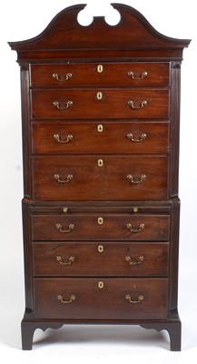 Lot 1065 - A George III mahogany chest on chest