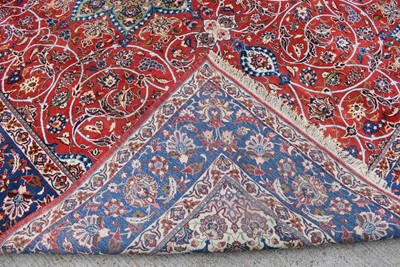 Lot 677 - An Isfahan carpet