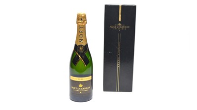 Lot 1065 - Moët & Chandon Grand Vintage champagne, 2000