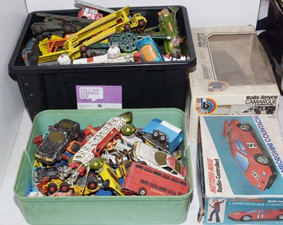 Lot 603 - A collection of diecast model vehicles.