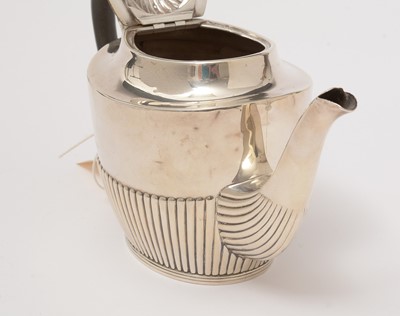 Lot 99 - A Victorian silver teapot, by Mappin & Webb