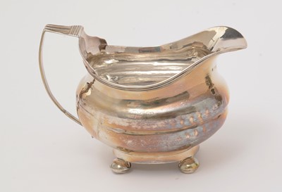 Lot 100 - A George III silver jug and two-handled bowl