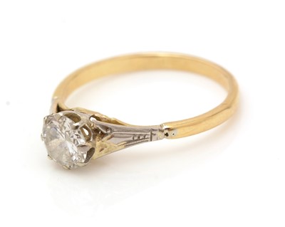 Lot 368 - A single stone diamond ring