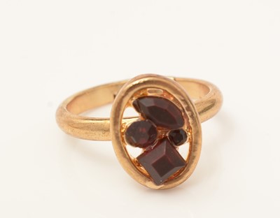 Lot 67 - A selection of gold rings