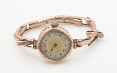Lot 263 - A 9ct yellow gold cased cocktail watch