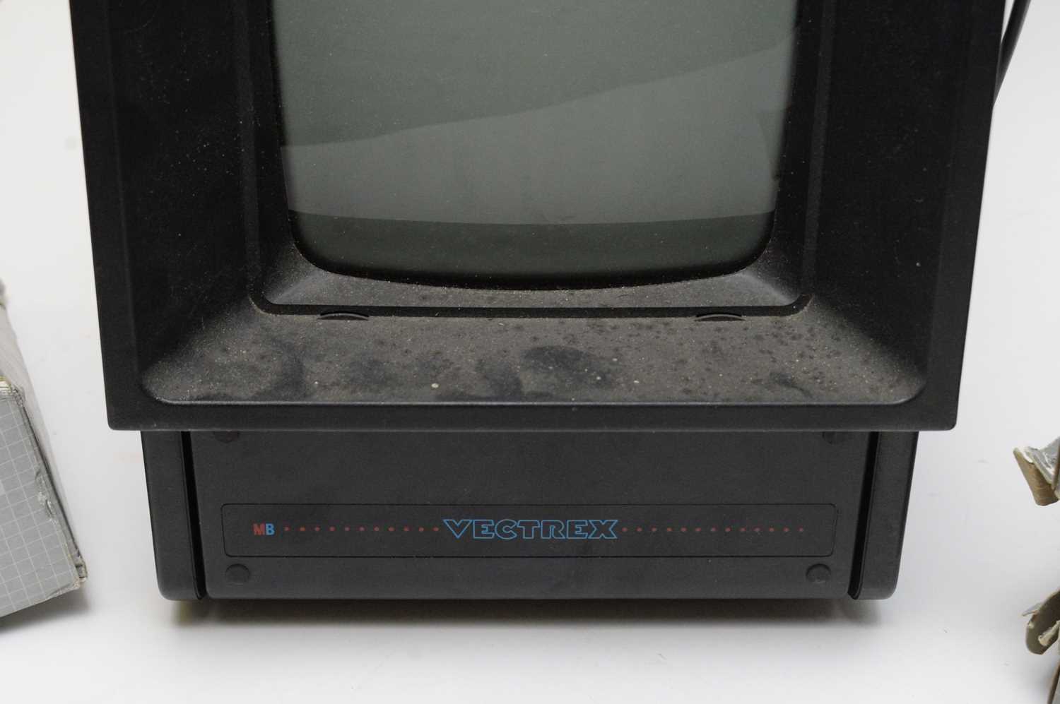 Lot 30 - A Vectrex video computer game system with