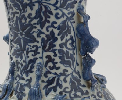 Lot 633 - Chinese blue and white vase
