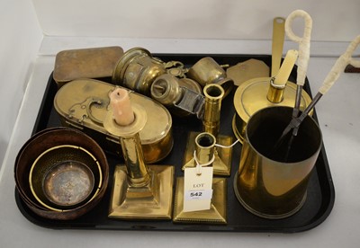 Lot 542 - Amendment: A selection of brass and metal wares.