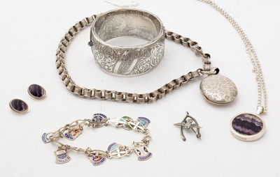Lot 253 - Silver jewellery items
