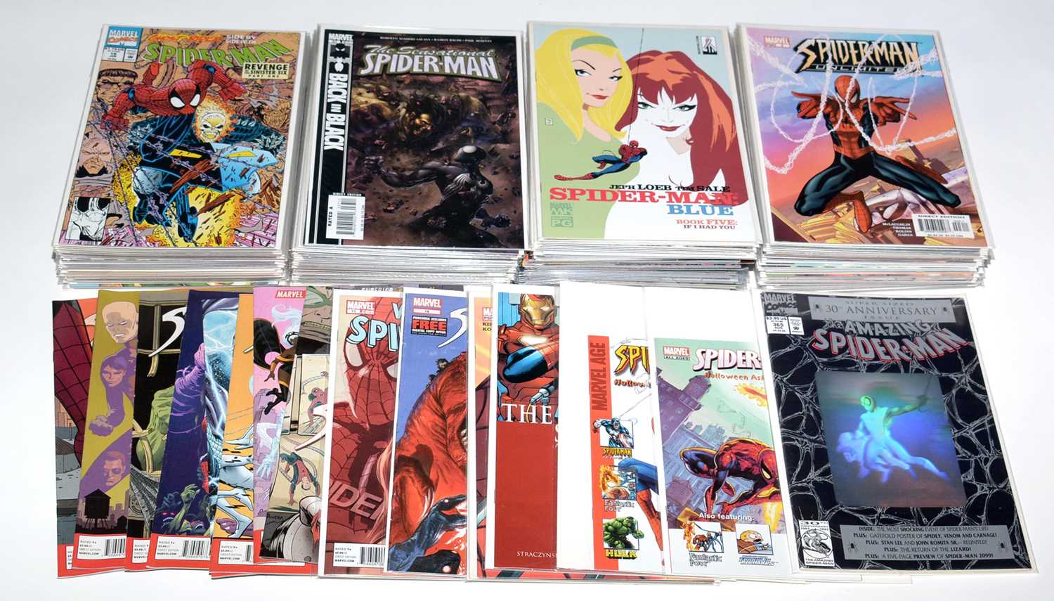 Lot 29 - Marvel Comics.
