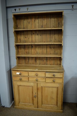 Lot 87 - A pine dresser
