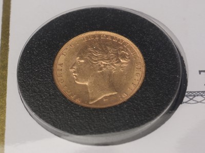 Lot 450 - The 175th Anniversary of the Penny Black 22-carat gold sovereign and stamp presentation cover