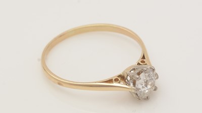 Lot 436 - A single stone diamond ring