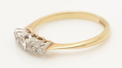 Lot 445 - A five stone diamond ring