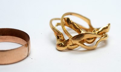 Lot 163 - Gold bracelet and two rings