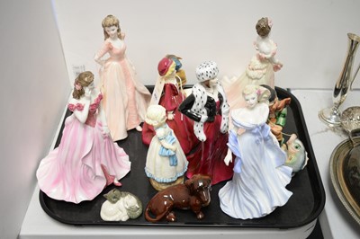 Lot 400 - A selection of ceramic figures