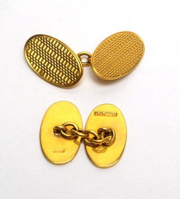 Lot 110 - A pair of 9ct yellow gold cufflinks