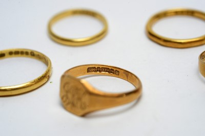 Lot 151 - Five gold rings