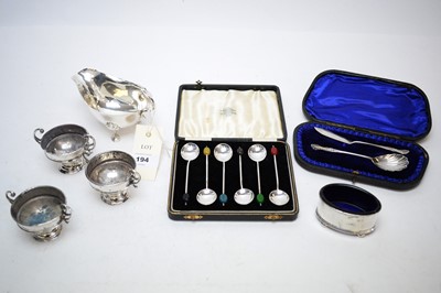 Lot 194 - A selection of silver items