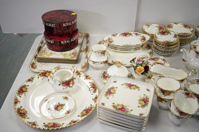 Lot 250 - A very extensive Royal Albert ‘Old Country Roses’ pattern tea, coffee and dinner service
