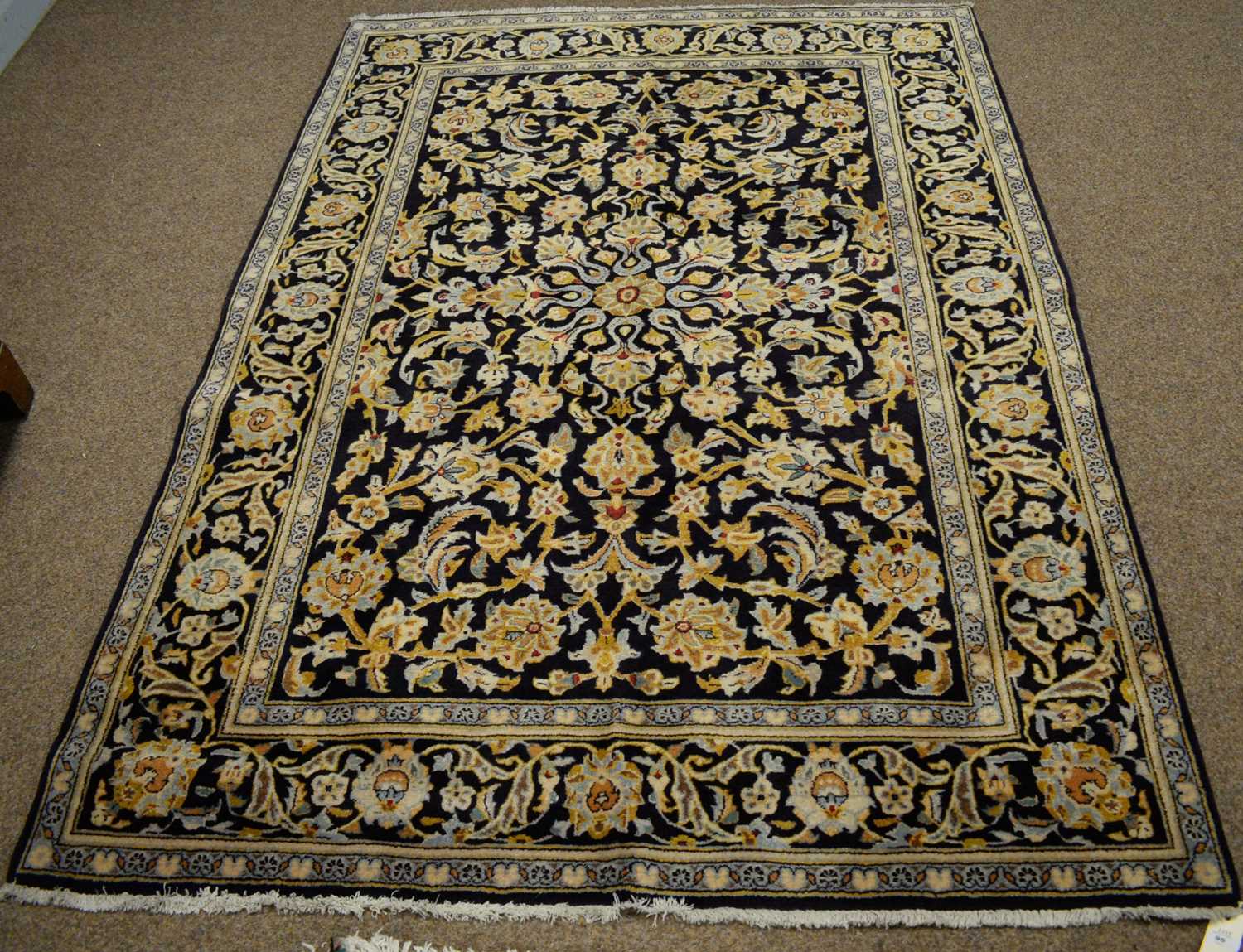 Lot 89 - A Kashan rug.