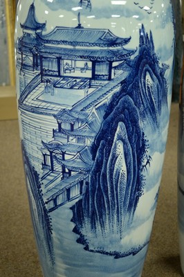 Lot 419 - A pair of Chinese blue and white floor standing vases