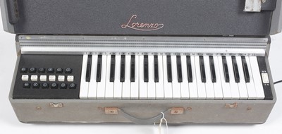 Lot 120 - A Vintage Lorenzo organ