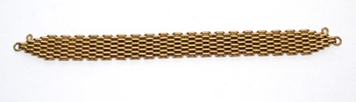 Lot 160 - A 9ct yellow gold bracelet