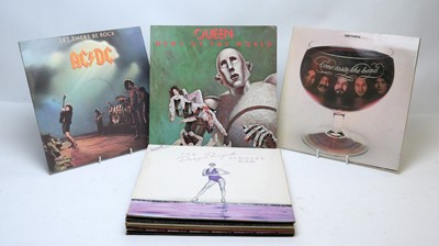 Lot 165 - 12 good rock LPs