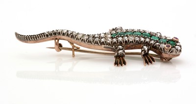 Lot 456 - A Victorian emerald and diamond lizard pattern brooch