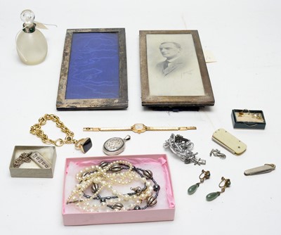 Lot 178 - Silver and costume jewellery