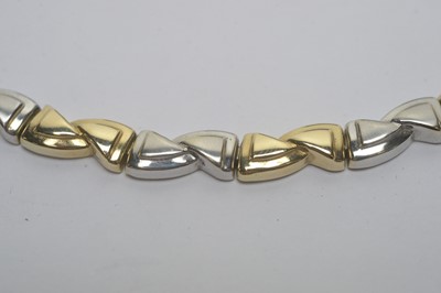 Lot 175 - A 14ct yellow and white gold necklace