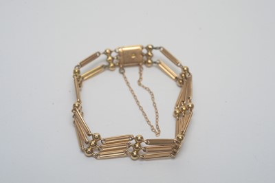 Lot 154 - A 15ct yellow gold gatelink bracelet