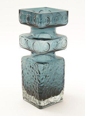 Lot 434 - Whitefriars style glass vase