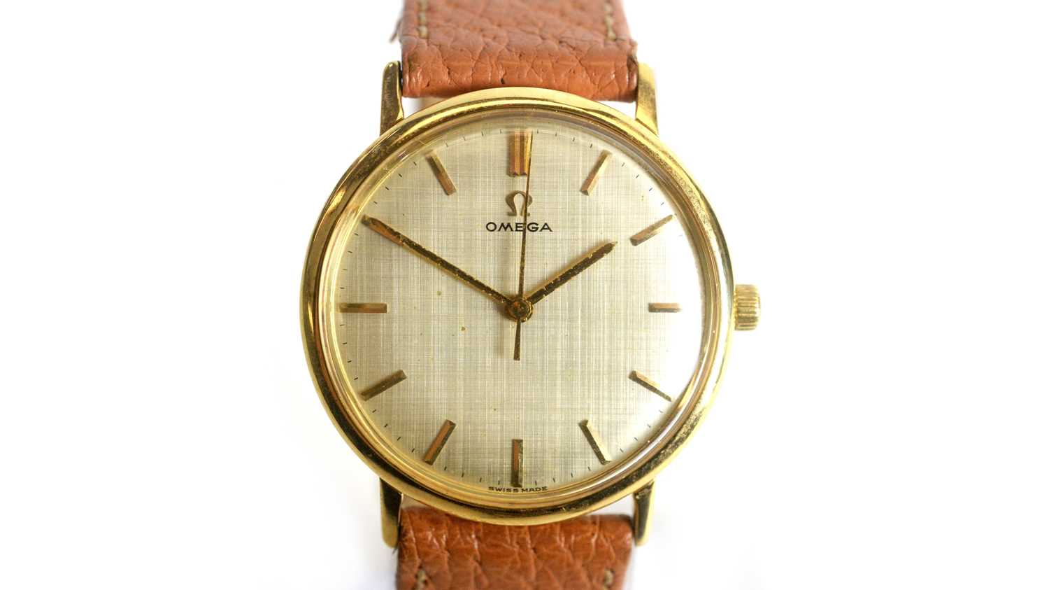 Lot 532 - Omega: a gilt cased manual wind wristwatch