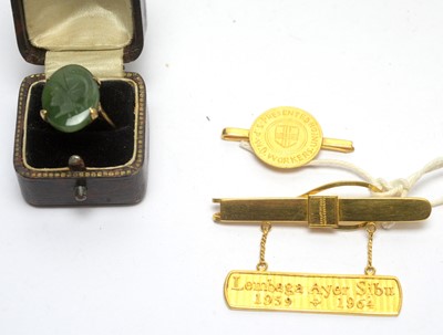 Lot 140 - Two Chinese gold tie pins and a ring