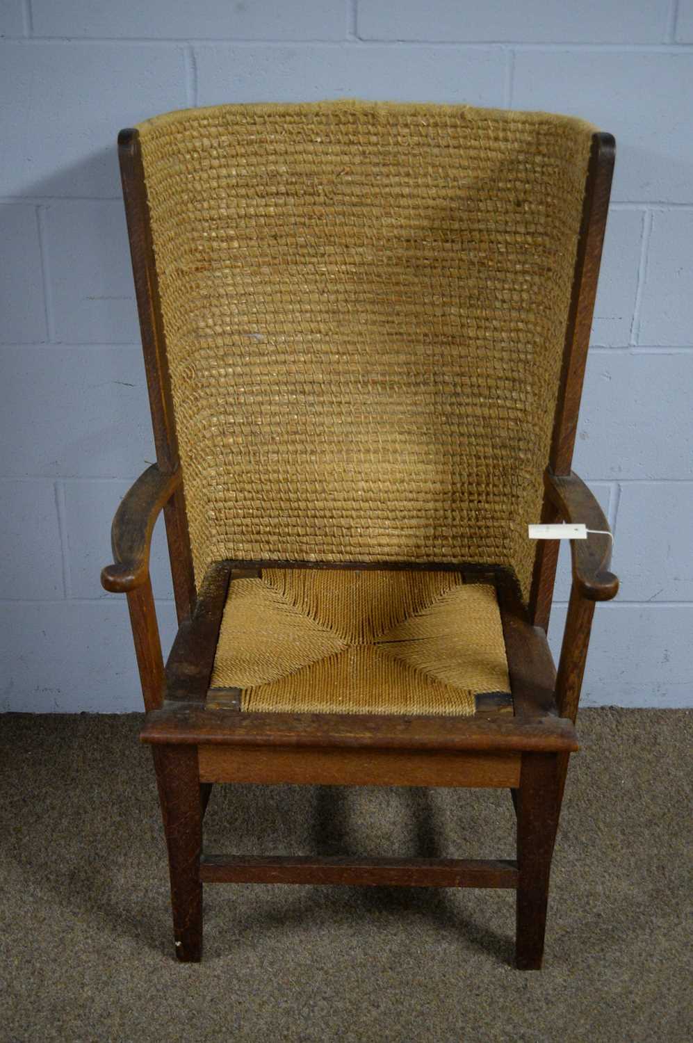 Lot 29 - An 20th Century oak Orkney chair.