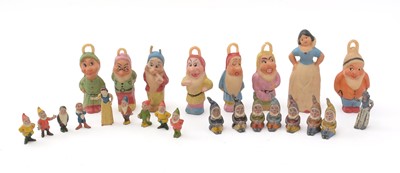 Lot 331 - Snow White and the Seven Dwarfs figures