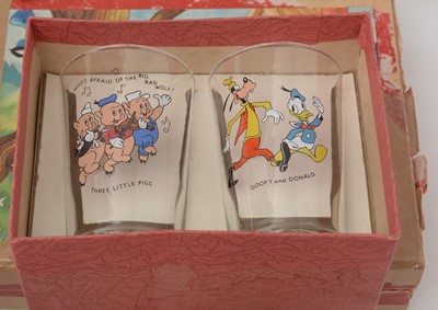 Lot 341 - A selection of Walt Disney collectables